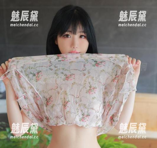 最新Addielyn(에디린)早晨课程，看她如何把上班族的早晨变成COS的乐园！