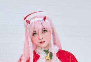 资源指南：Azami的MartiniDress，优雅与捉弄的完美结合