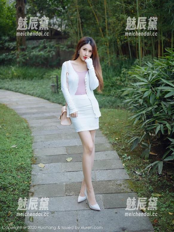 HuaYang花漾-赵惟依coco HuaYang花漾 - 赵惟依coco连体衣图包:连体衣这东西,真是个危险的武器啊!