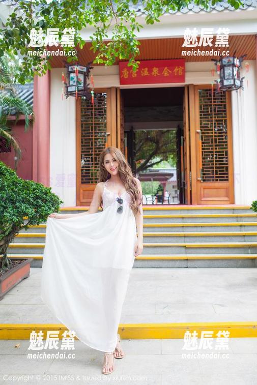 IMiss爱蜜社 - 酥小白校服写真：原图下载，校园不只有书桌和黑板哦