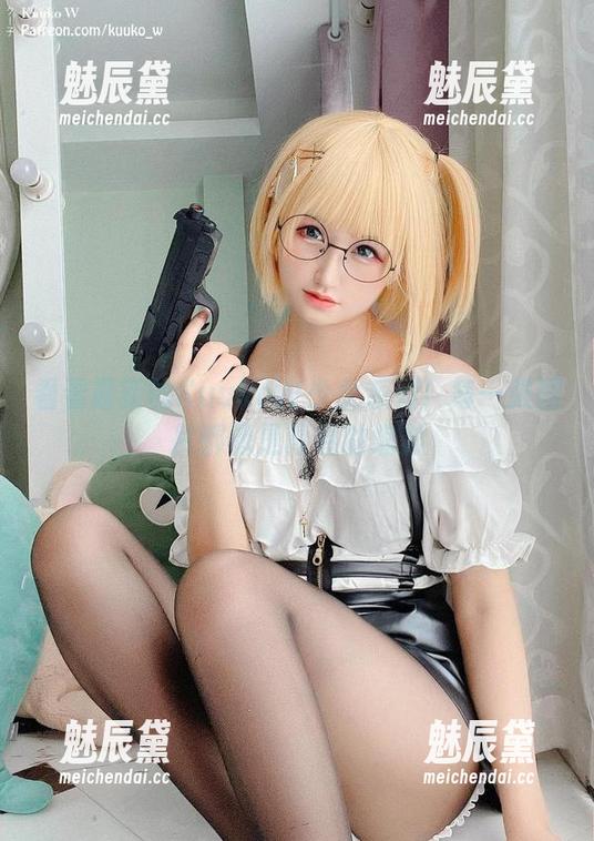看看最新的KuukoW少女系列！每一张图片都像是青春的缩影