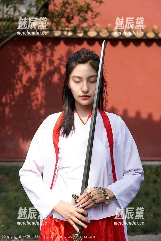 MiiTao蜜桃社 - 珍妮Jeane在线：当黑色写真碰上幽默，你会发现新世界！