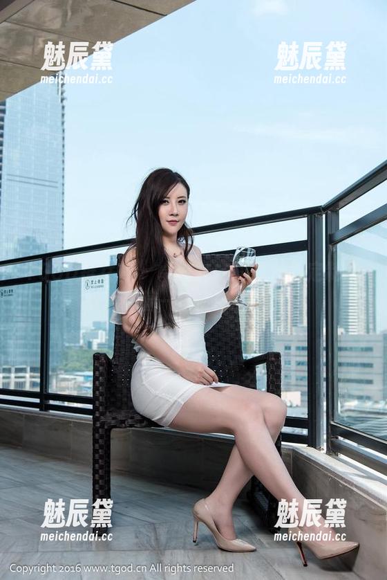 TGOD推女神-卓琳妹妹 TGOD推女神 - 卓琳妹妹的牛仔裤定制图集,带着一丝俏皮的调皮感
