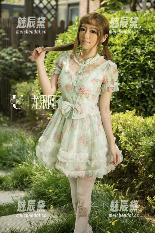 UGirls尤果网-孟狐狸 UGirls尤果网 - 打破常规的泳装:孟狐狸用写真告诉我们什么是自由!