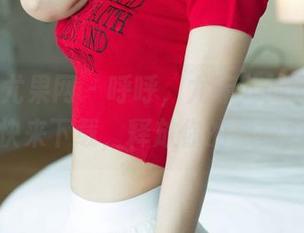 UGirls尤果网 – 呼呼，尤菲儿的制服写真！快来下载，释放你的想象力！