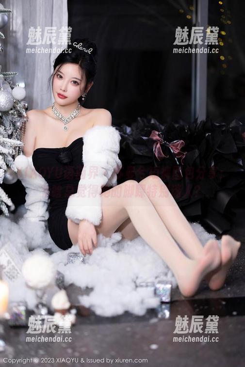 XIAOYU语画界-苏曼兮 XIAOYU语画界 - 苏曼兮短裤图包分享:为啥总觉得她的脚踝特别迷人?