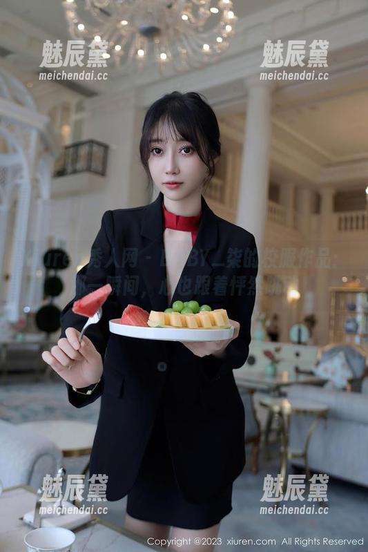 Xiuren秀人网 - BABY_柒的校服作品：那一瞬间，心也跟着怦然跳动