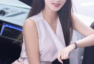 Xiuren秀人网 – 最新Elise谭晓彤双人写真，悠然自得的瞬间，照片里的故事让人想深思。