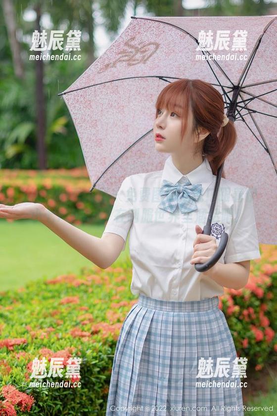 Xiuren秀人网 - 免费图册上线！跟着伊小七MoMo，在制服世界里溜达吧！