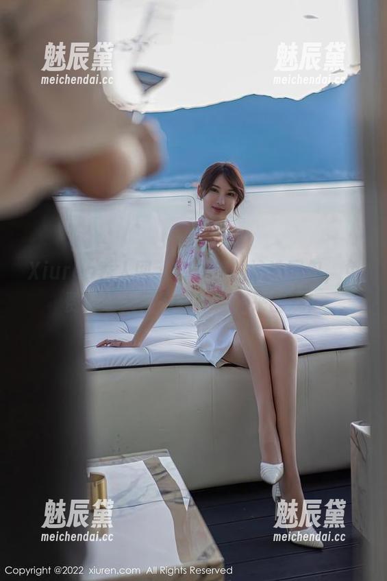 Xiuren秀人网 - 余虞酱的泳池图包，免费到让人怀疑人生，快来围观！