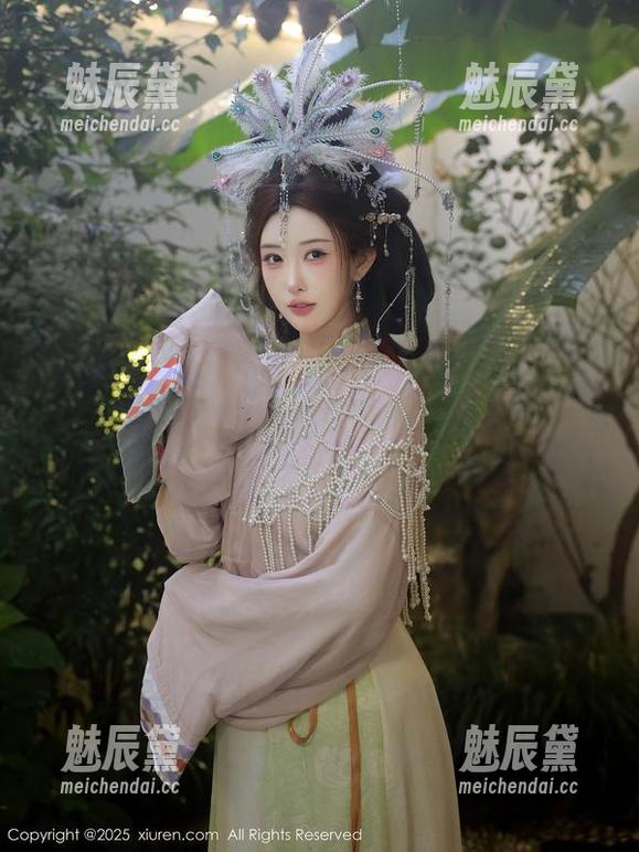 Xiuren秀人网 - 感受一下宋KiKi的裸足私拍原图，别问我在想什么，只想偷偷收藏！