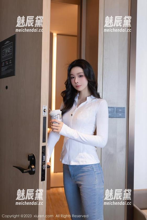 Xiuren秀人网 - 修女文化再升级：林文文的合集精选，挑战你的想象力