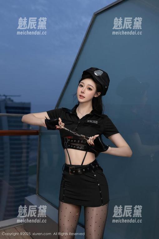 Xiuren秀人网 - 不仅仅是内衣，软软Roro的写真仿佛在暗示些什么……