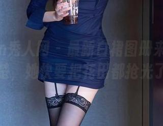 Xiuren秀人网 – 最新白裙图册来了！顾楚楚，她快要把花田都抢光了！