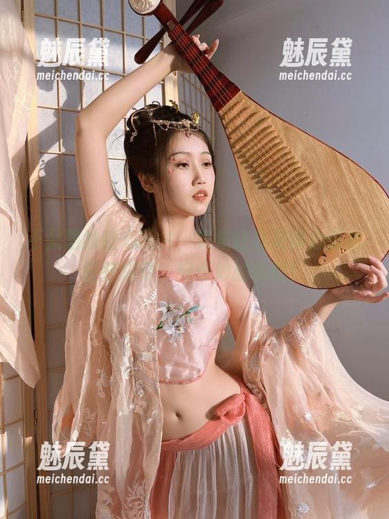不呆猫的甜心图片，竟然让我觉得心弦被轻轻拨动，好奇妙的体验！