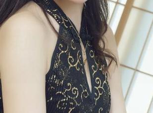 丽柜 – 夏天的微风,伴着伊园护士写真图包里的甜蜜瞬间
