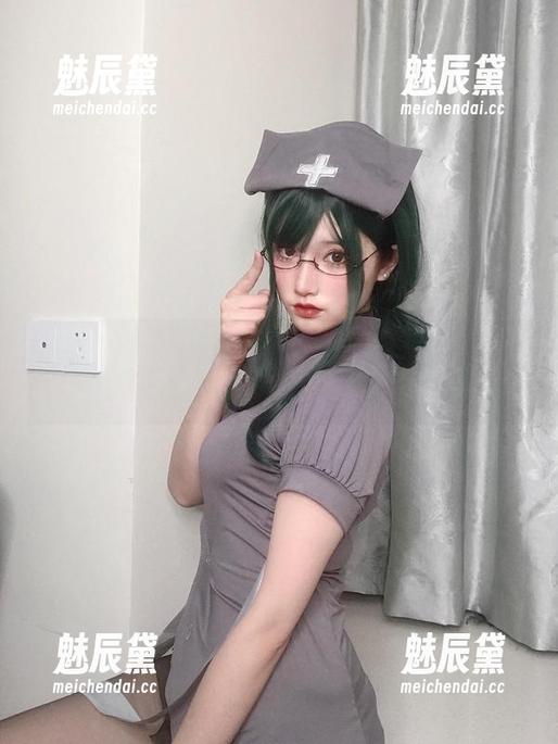 灰色护士？这套你十七鸽写真真的让我对“护士”有新理解