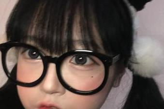 图包来袭！当佳佳好难啊的蓝色吊带体操服与夏日阳光相遇