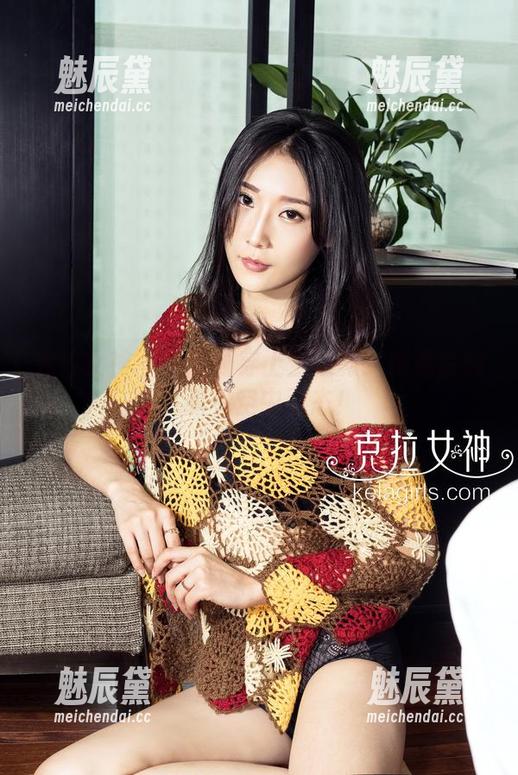 克拉女神-珊珊 克拉女神 - 当珊珊穿上空姐服:精选套图,看看空中百态!