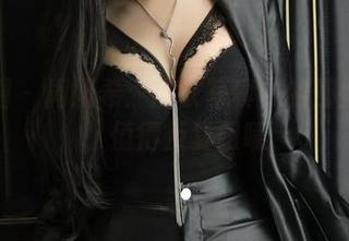 微密圈 – 周妍希：皮衣写真中的那些时刻，值得反复咀嚼