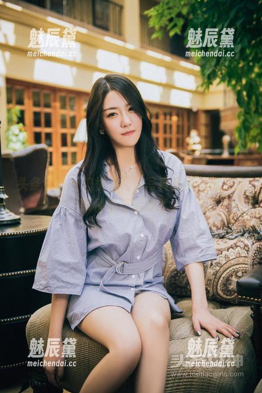 头条女神 - 信悦儿花嫁写真集大揭秘，分享那些幕后故事！