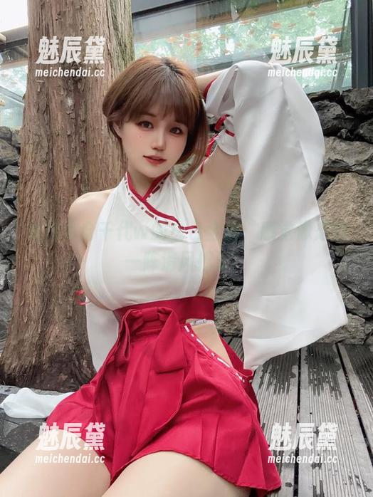 走进小仓千代w的白色全集，感觉像是被一阵清风拂过！