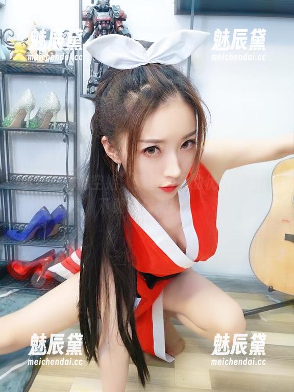 小女巫露娜空姐：乘着云朵的优雅，图集下载等你来抢！