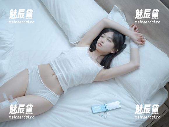 少女秩序-晞可 少女秩序 - 看!晞可在泳池里逆风而泳:分享这份轻松,谁说上水就是上天!