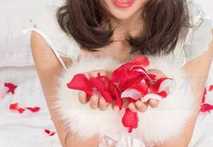 尤果网 – 下载Abby金金的写真，变身‘女神崇拜者’的感觉真是妙不可言！
