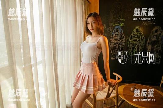尤果网-小紫藤 尤果网 - “无圣光”写真新定义:小紫藤的眼镜,谁还敢说不是艺术?