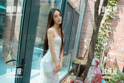 尤果网-若涵 尤果网 - 无圣光:若涵的校服写真让人不禁偷瞄,图片好看到想咬!