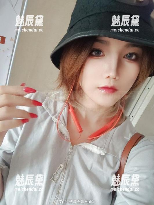 不只是水手服，巴鲁巴鲁BaRu高清写真还附赠闲聊时光。