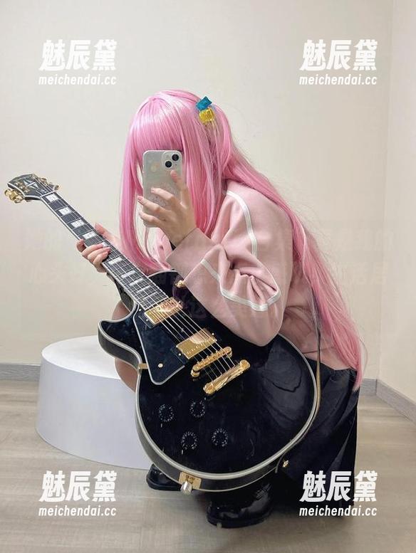 她的“弥美Mimefantia合集”真是我的心头好，每次翻都想来点小感叹，生活居然可以这么美好。