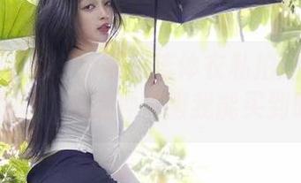 微密圈 – 徐珺大哥的连体衣私拍原图：让我想问，有这种衣服我能买到吗？