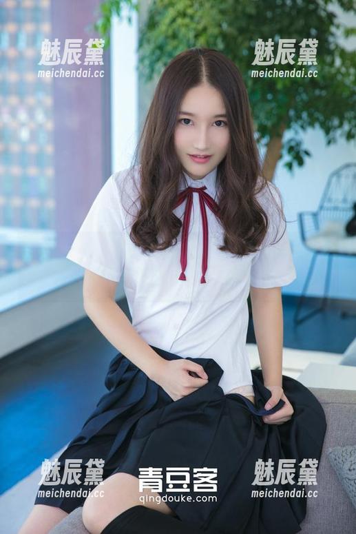 推女神-Ann尤美 推女神 - 连体衣俯瞰大地,Ann尤美图集更新,感觉要飞起来了!