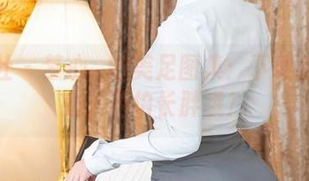 星颜社 – 梦心玥的美足图集：下载这份诱惑，不怕长胖哦！
