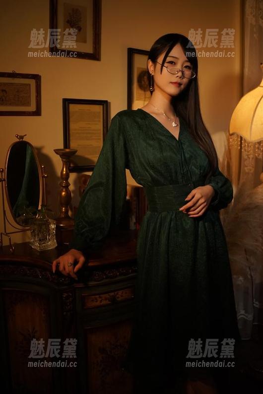 晓美妈海边美图合集：那些追逐海风的瞬间，让你心也跟着海浪起伏！