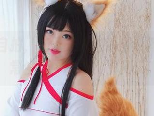 白天鹅自拍，杏子夫人的新图包简直是日常生活中的仙女下凡。