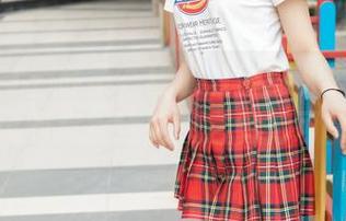 梦丝女神 – 苏柔在线的夏季时光图集：那股清风和我捉迷藏，它藏得可真好！