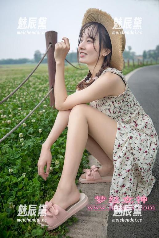 梦丝女神-魏婷婷 梦丝女神 - 牛仔裤更新!魏婷婷的时尚突破,看看她如何把简约穿成风格!
