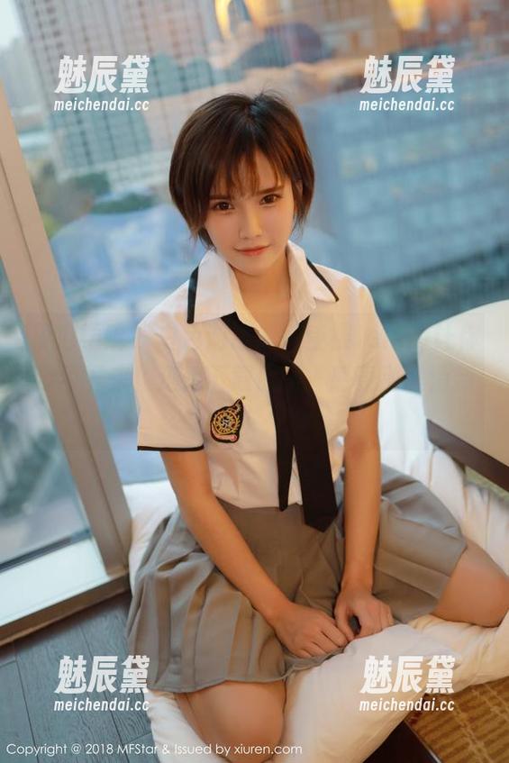 模范学院-任莹樱Jenny 模范学院 - 白色邂逅,任莹樱Jenny让你停不下来!迅速下载原图,感受那股清新!