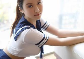 模范学院 – 思淇Sukiiii泳衣的光影游戏：图库精选，感受夏天的流动