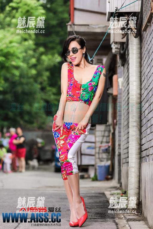 爱丝-佳慧 爱丝 - 佳慧的写真合集:剧情的每一个瞬间,都在骗我看!