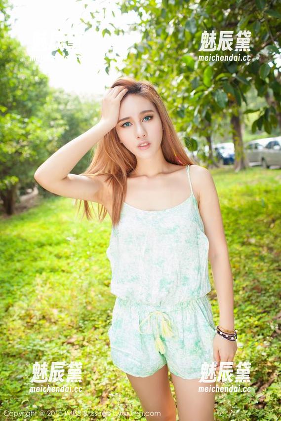 爱蜜社 - 莉娜lena：一袭白衬衫的故事与全套写真，没有结局的梦…