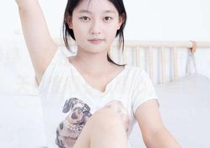 物恋传媒 – 在佳琪的毛衣写真中,感觉冬天也变得有点暖心,嘿嘿