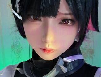 嘿！狐玖玖的红裙最新作品已经上线，看看她是怎么把日常变成梦幻的？
