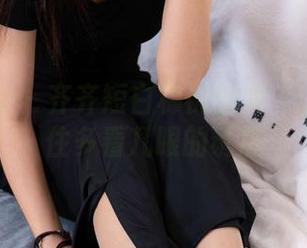 甜予摄影 – 齐齐短白棉袜图集:让人忍不住多看几眼的诱惑