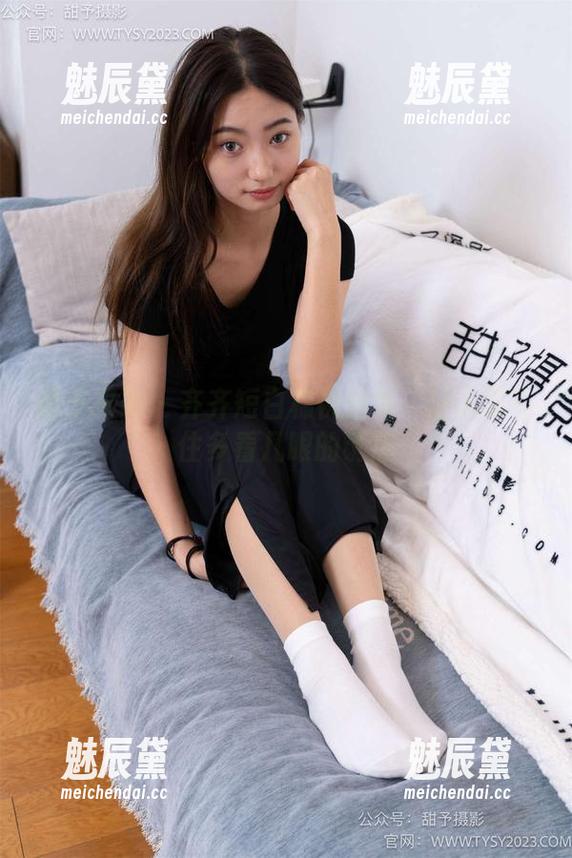 甜予摄影-齐齐 甜予摄影 - 齐齐短白棉袜图集:让人忍不住多看几眼的诱惑