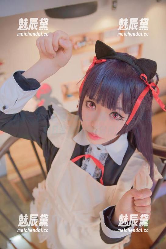 分享一下：白易子教主的睡衣写真，家里的日常也能拍得时尚！
