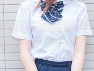 见证最新黑丝与长腿的完美融合，祖木子户外写真！